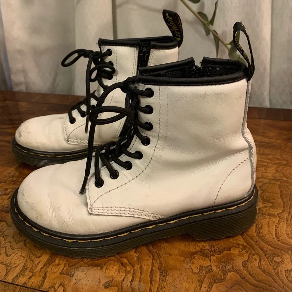 Dr. Martens 1460 8-Eye Boot - Little Kid / Big Kid - White size 1 unisex